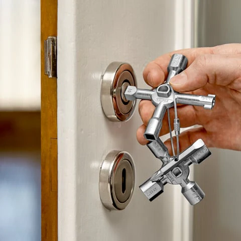 Knipex TwinKey Control Cabinet Key For All Standard Cabinets & Shut-Off Systems - Image 10