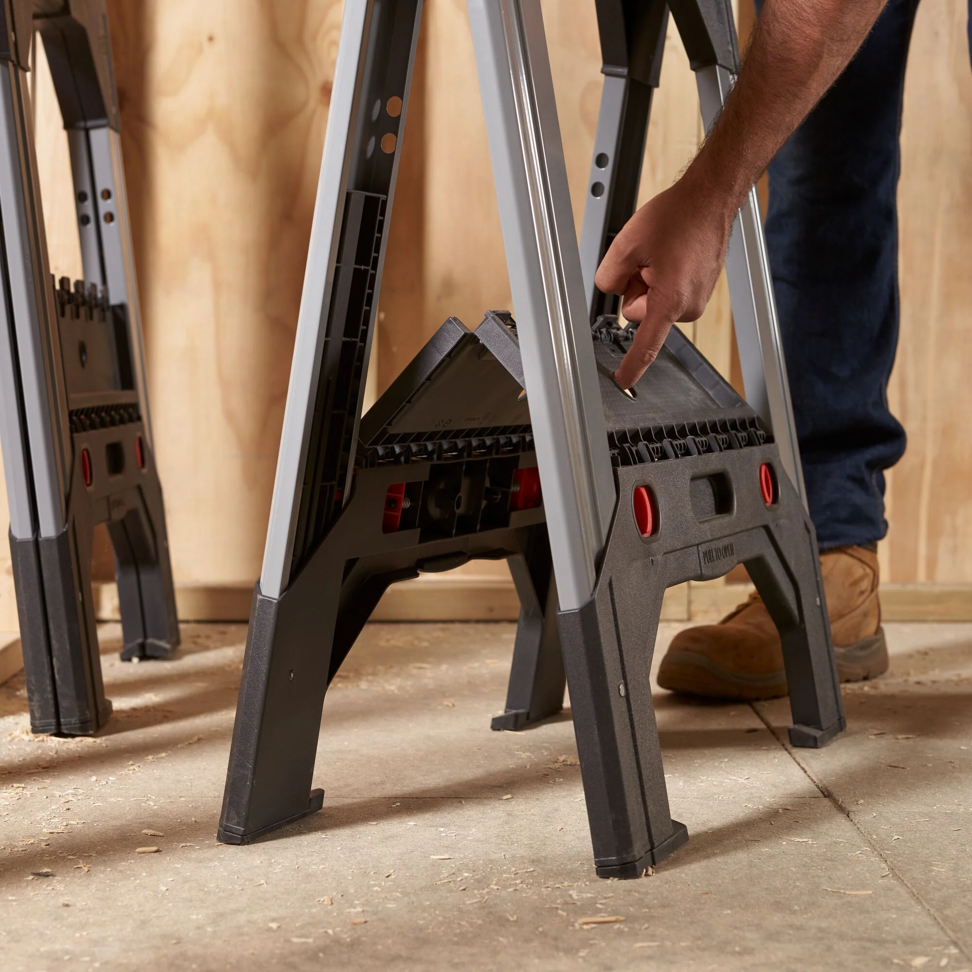 Stanley FatMax Adjustable Leg Sawhorse - Image 5