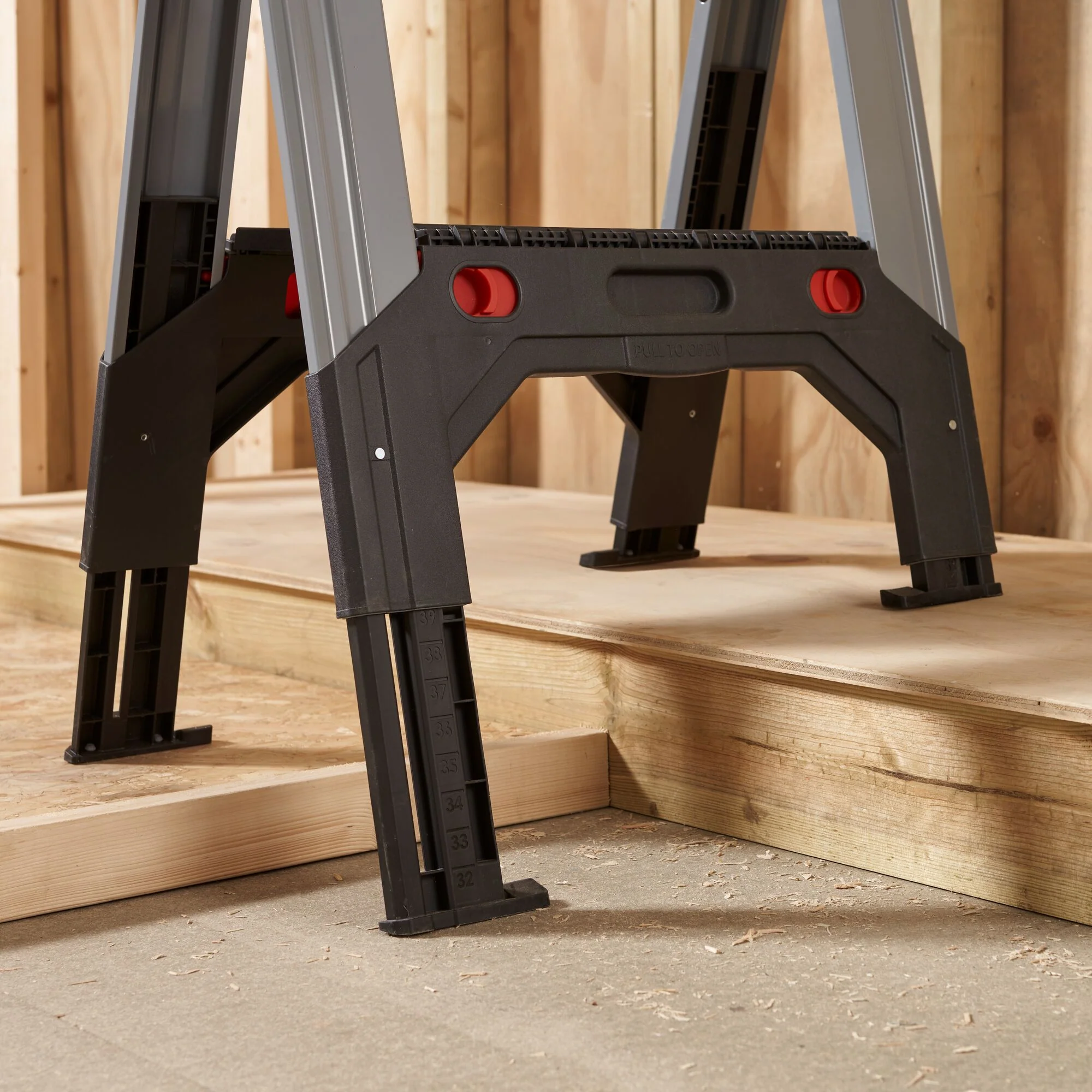Stanley FatMax Adjustable Leg Sawhorse - Image 9