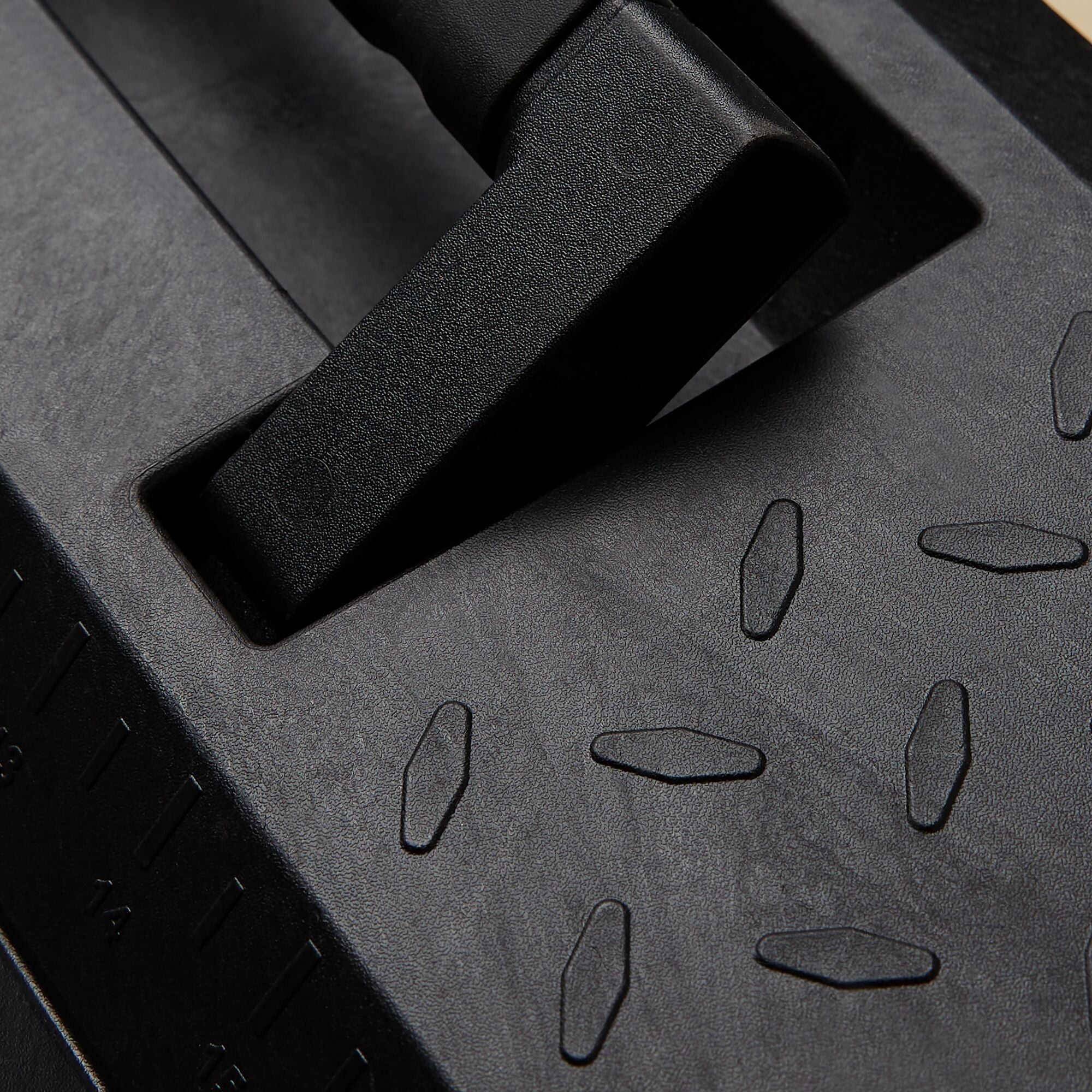 Stanley FatMax 28" Structural Foam Toolbox - Image 6