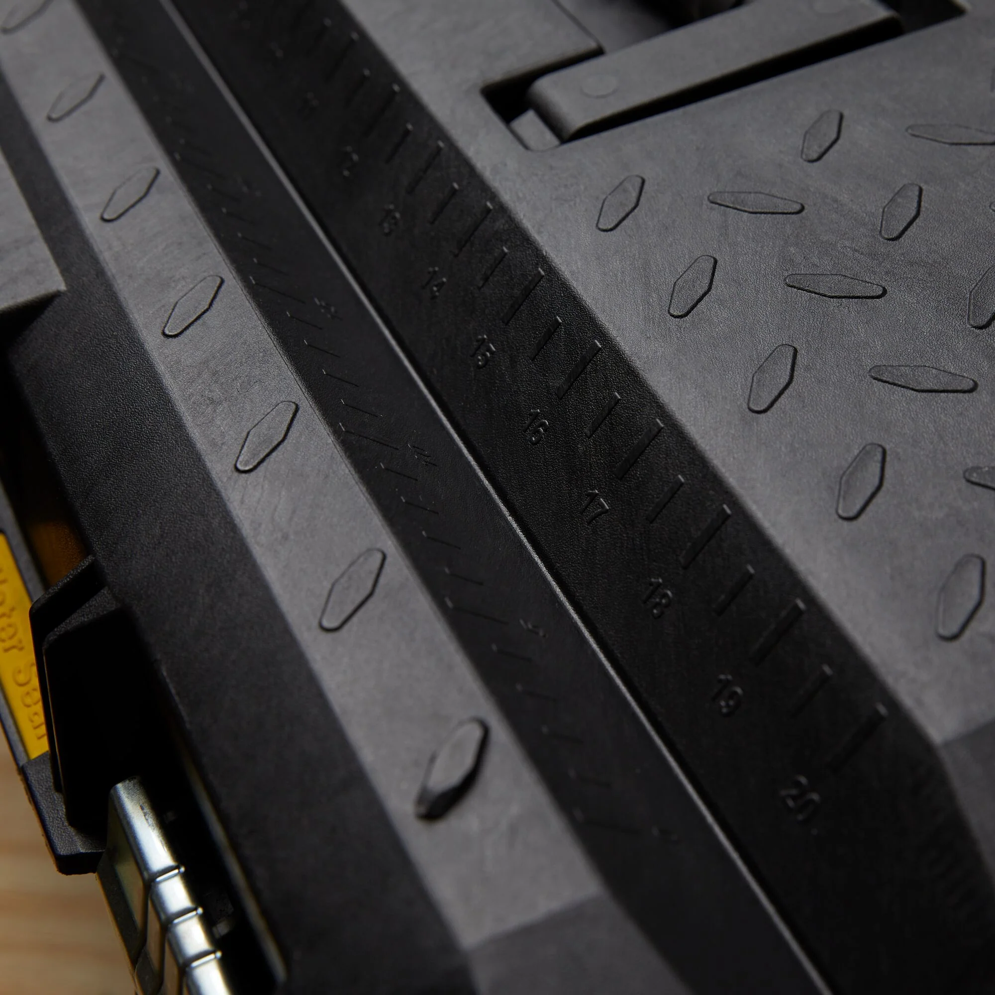 Stanley FatMax 28" Structural Foam Toolbox - Image 7