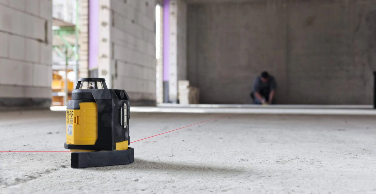 Stabila LAX400 Multi-Line 360° Red Laser Kit - Image 4