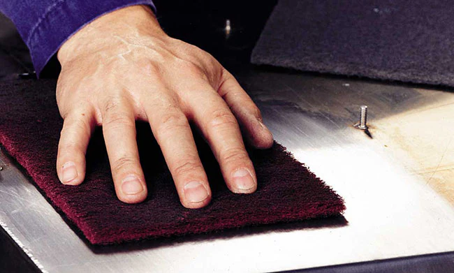Walter BLENDEX™ Black Abrasive Scouring Pad - 6" x 9" - Image 2