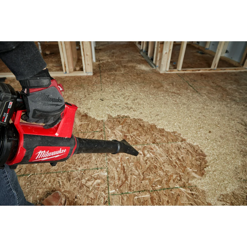 Milwaukee M12 Cordless Compact Spot Blower - Tool Only - Image 4