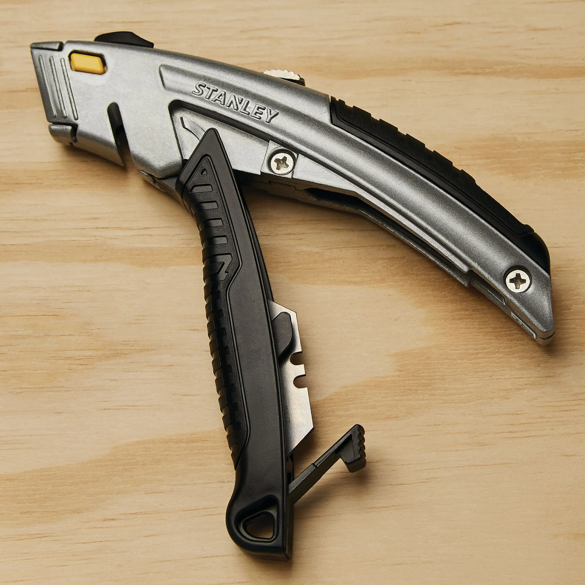 Stanley InstantChange Retractable Knife - Image 13