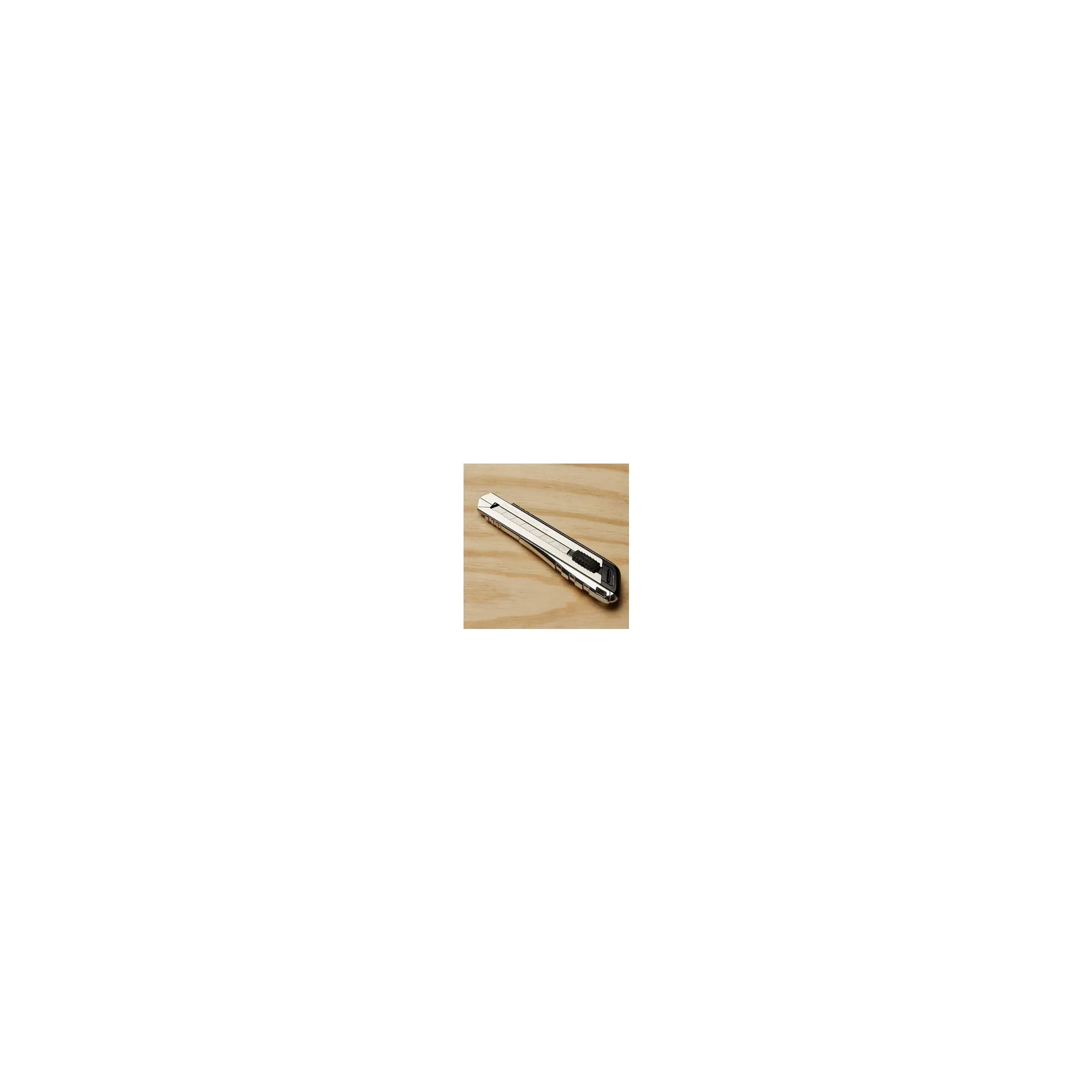 Stanley 50PK 18mm Quick-Point Snap-Off Blades w/ Dispeneser - Image 6