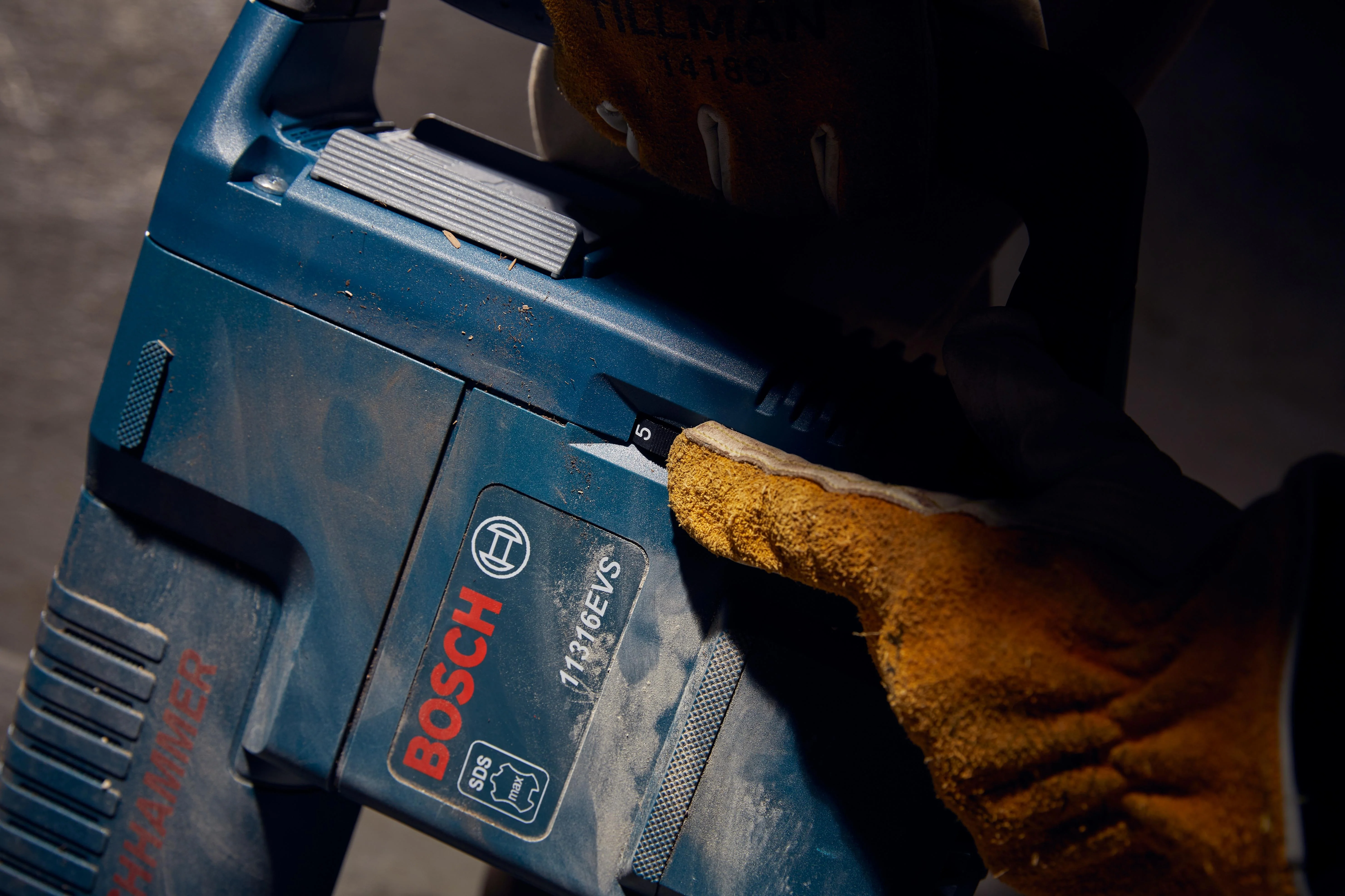 Bosch 14 Amp SDS MAX® Demolition Hammer - Image 10