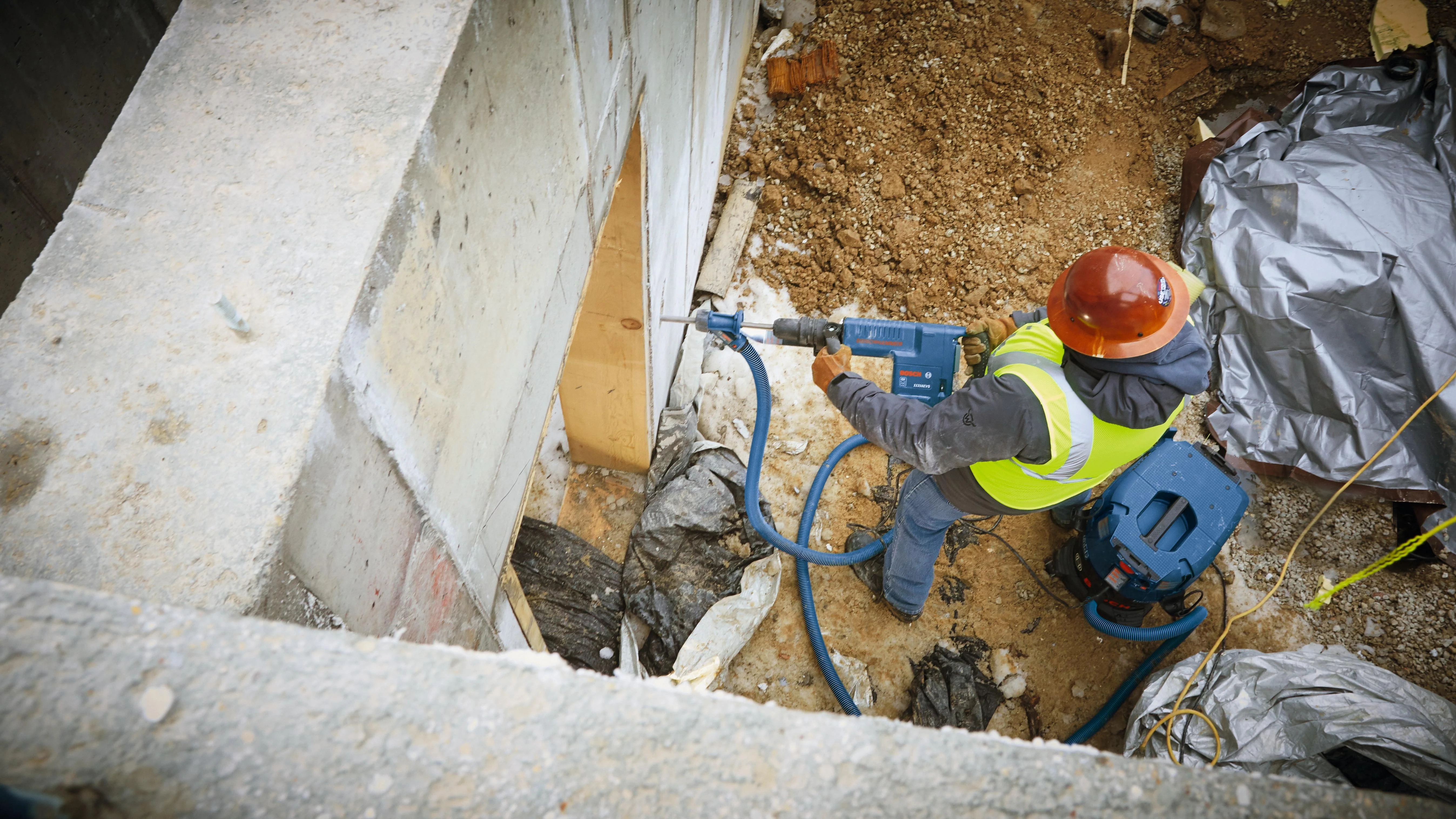 Bosch 14 Amp SDS MAX® Demolition Hammer - Image 7