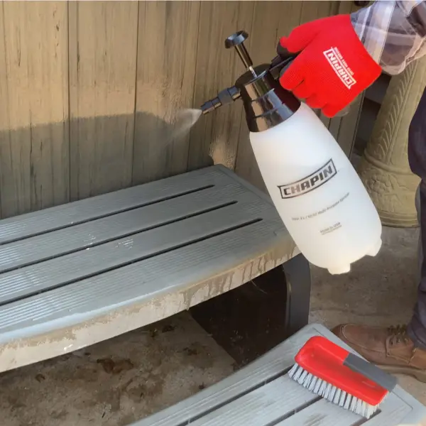 Chapin 2 Liter Multi-Purpose Handheld Sprayer - Image 3