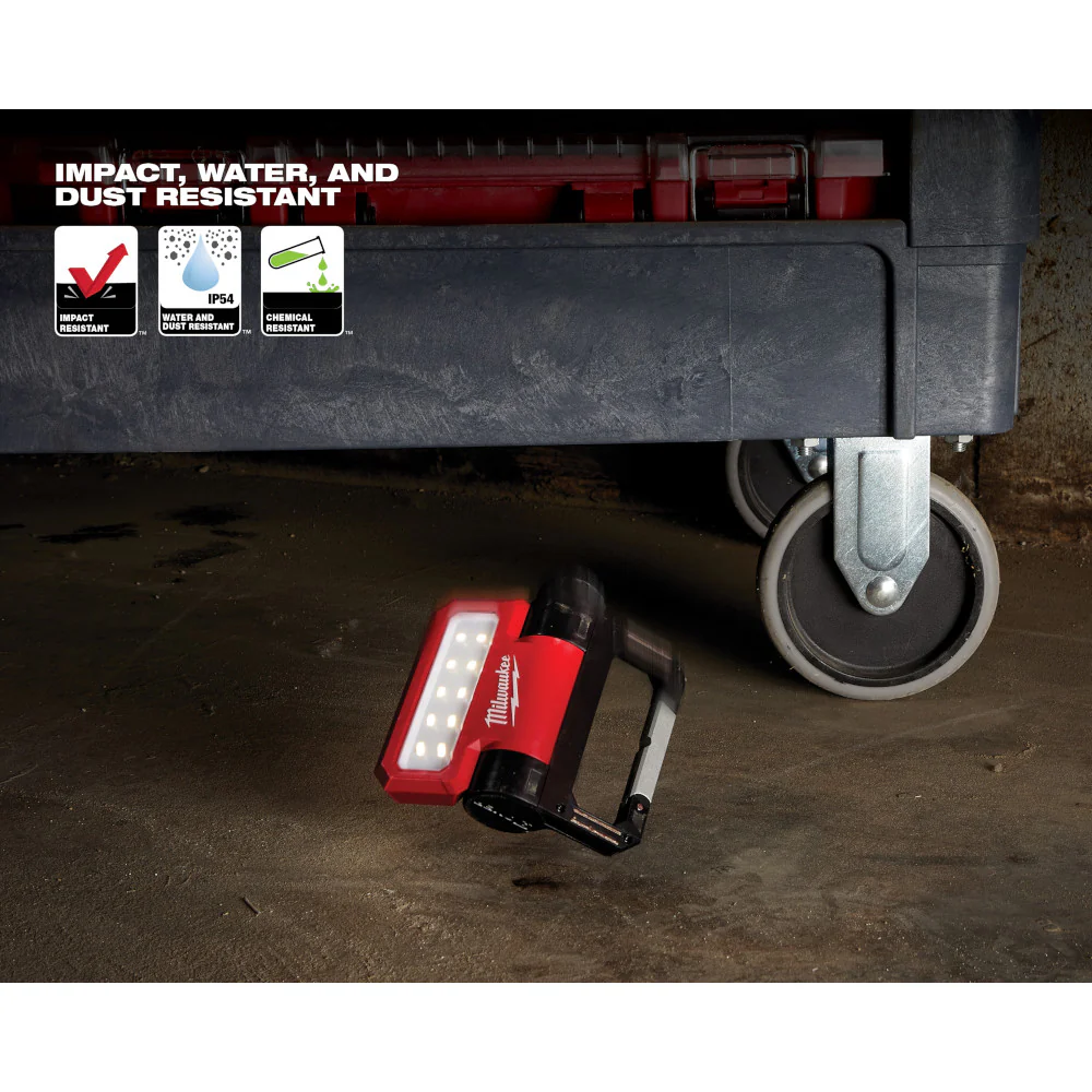 Milwaukee REDLITHIUM USB ROVER Pivoting Flood Light - Image 9