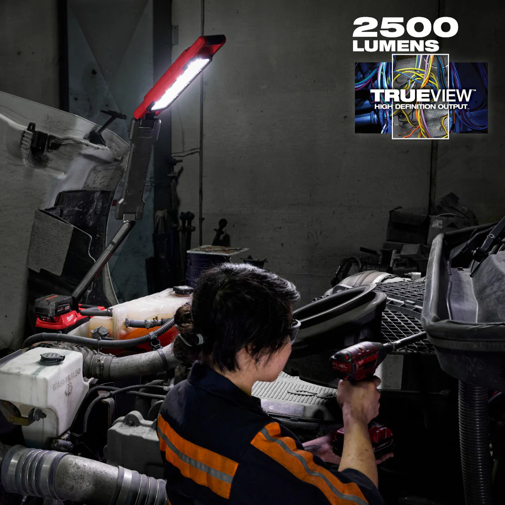 Milwaukee M18™ Magnetic Extendable Boom Light - Image 5