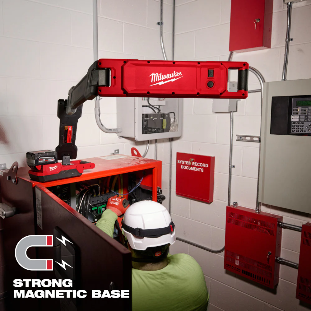 Milwaukee M18™ Magnetic Extendable Boom Light - Image 7