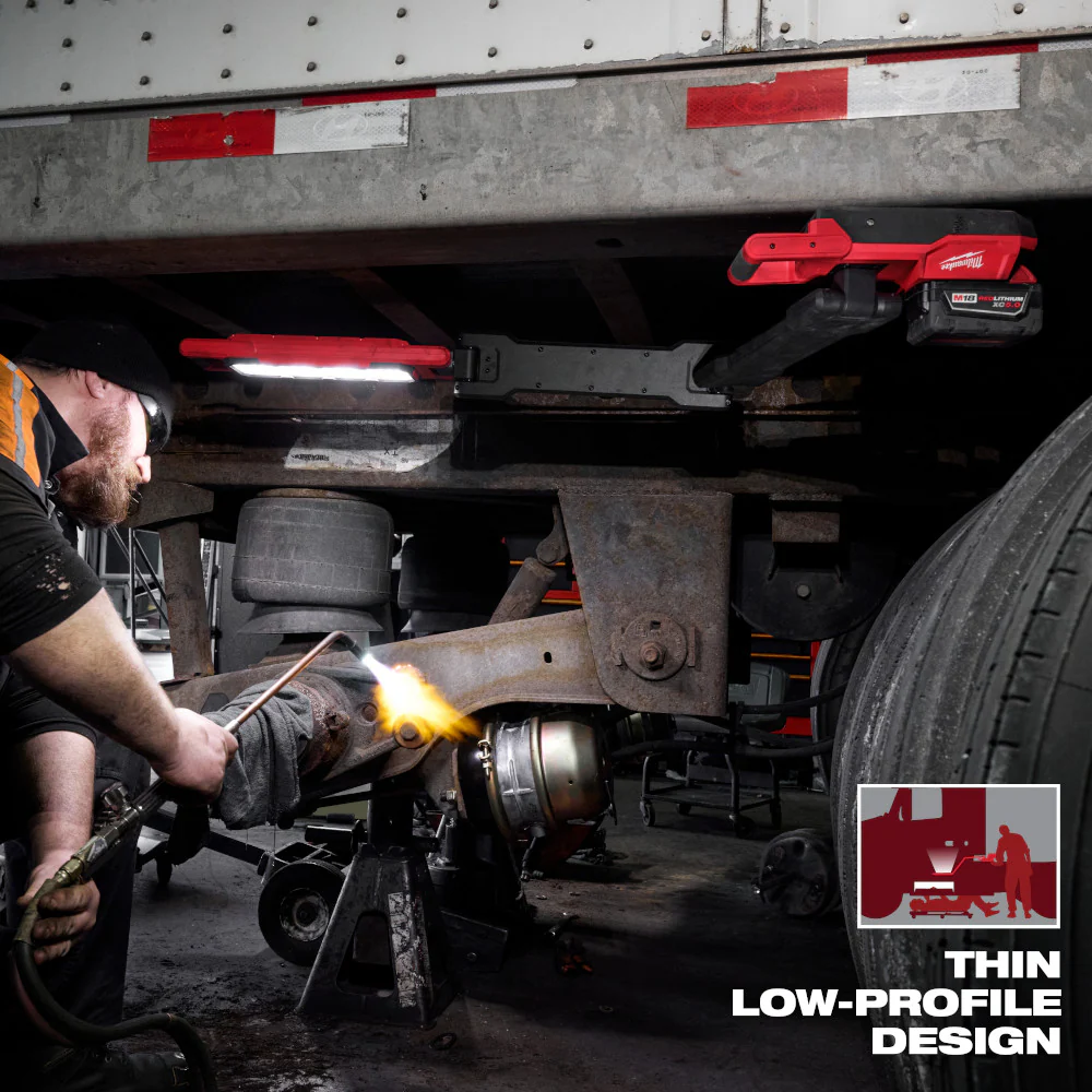 Milwaukee M18™ Magnetic Extendable Boom Light - Image 8