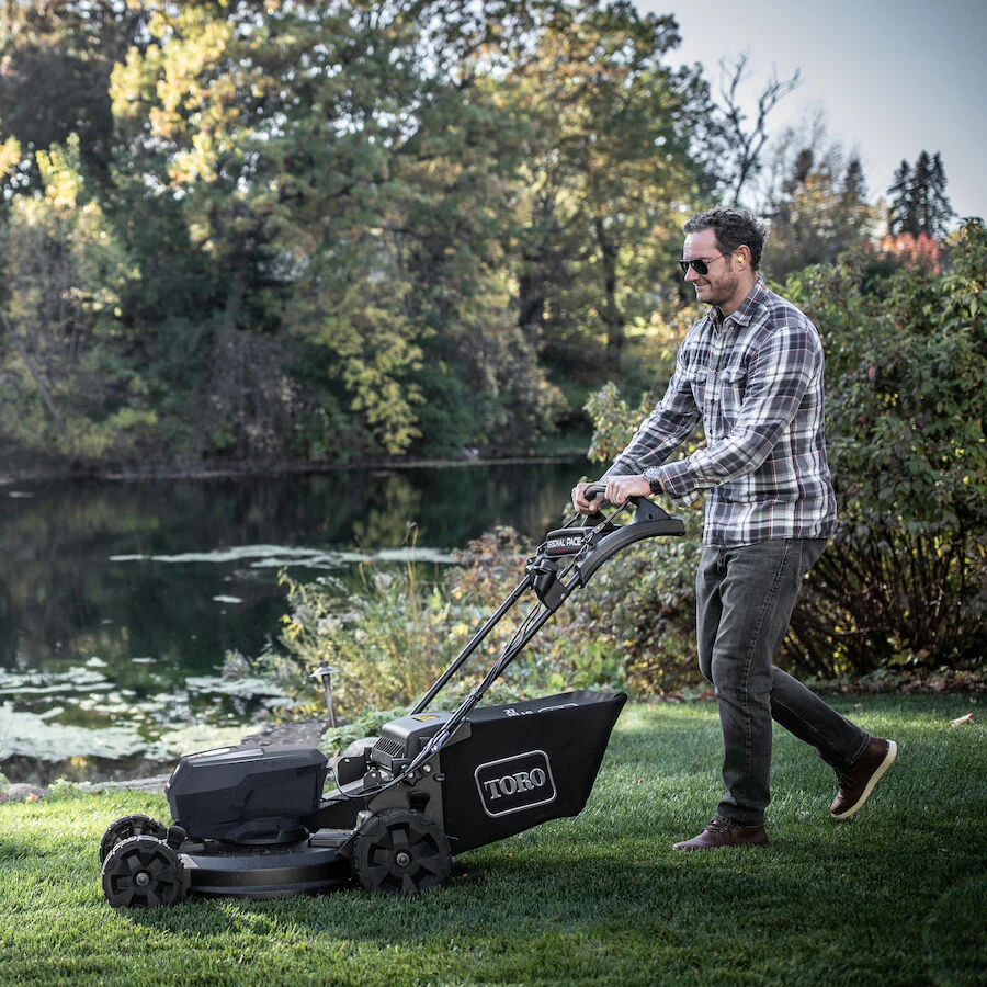 Toro 60V MAX 21" Super Recycler Lawn Mower w/ Personal Pace & SmartStow - Image 6