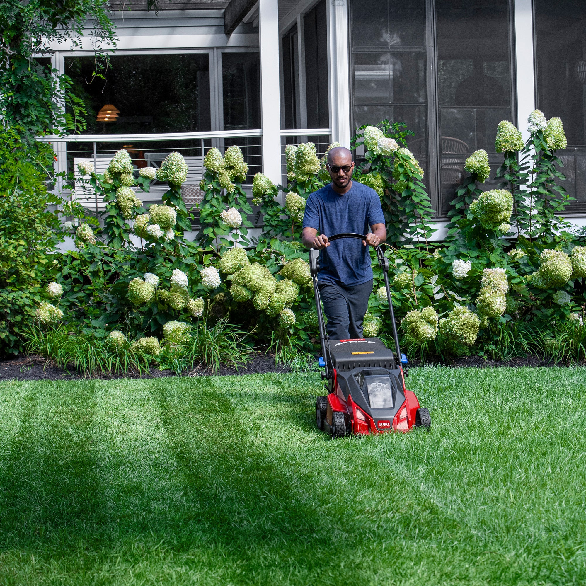 Toro 60V Max 21" Stripe® Dual-Blades Self-Propelled Cordless Lawn Mower w/ 7.5Ah Battery & Charger - Image 13