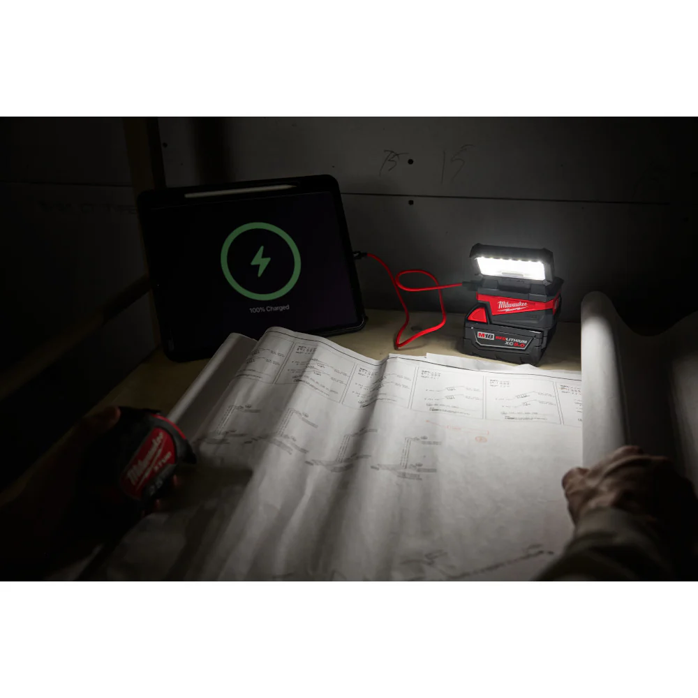 Milwaukee M18™ ROVER™ Compact Folding Flood Light w/ USB Charging - Image 9