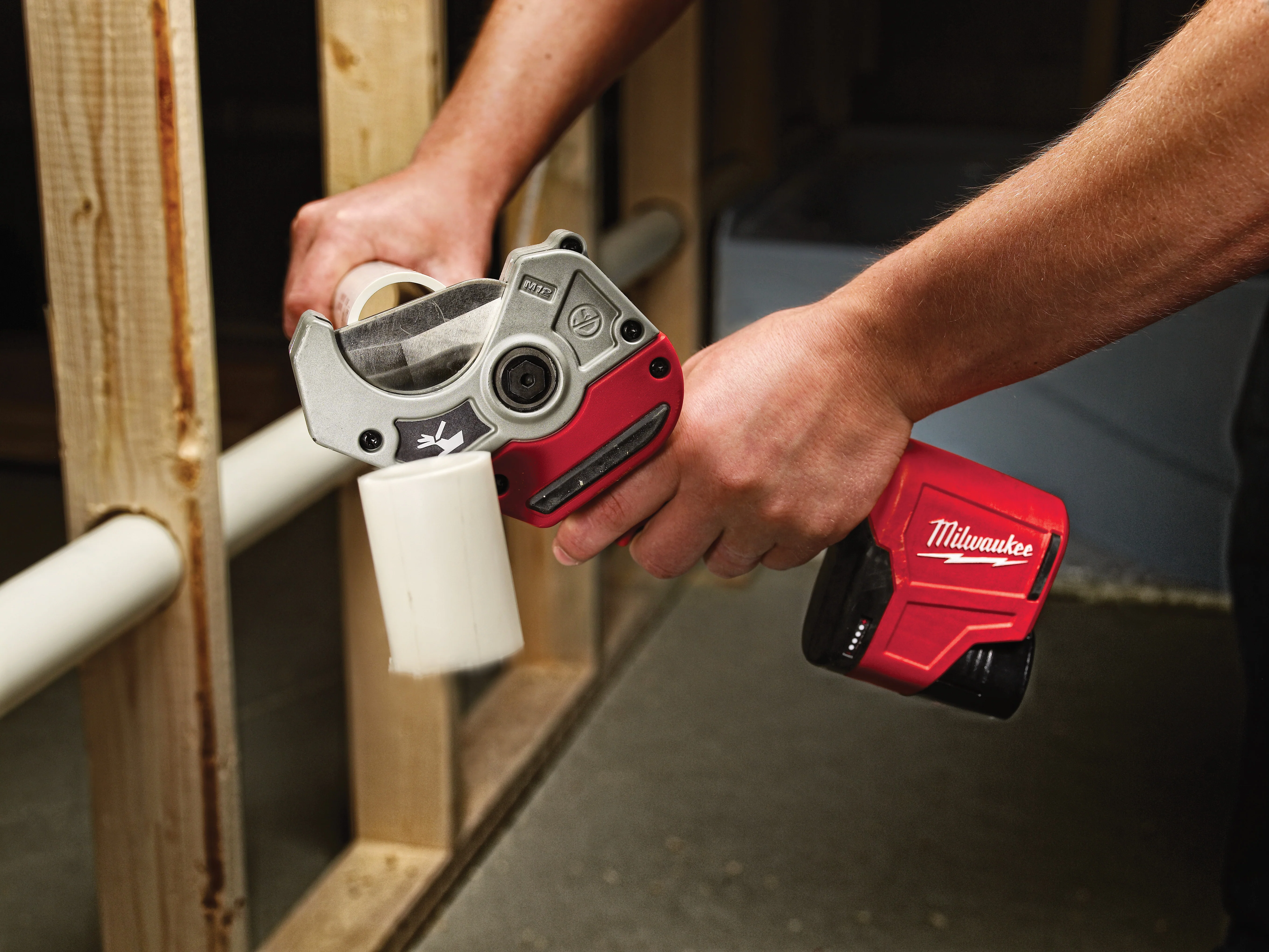 Milwaukee M12 Cordless PVC Shear Kit - Image 4