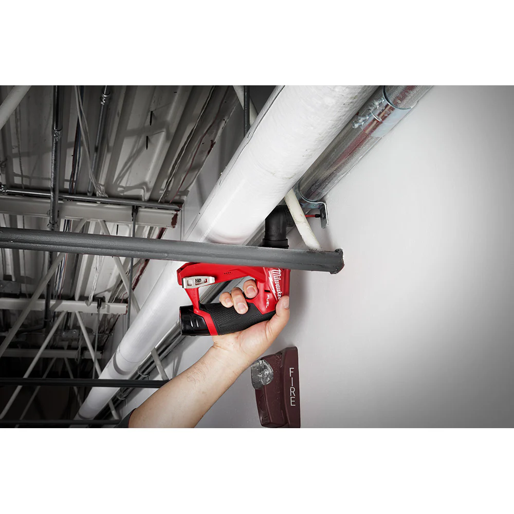 Milwaukee M12 FUEL Cordless Installation Drill/Driver Kit - Image 22