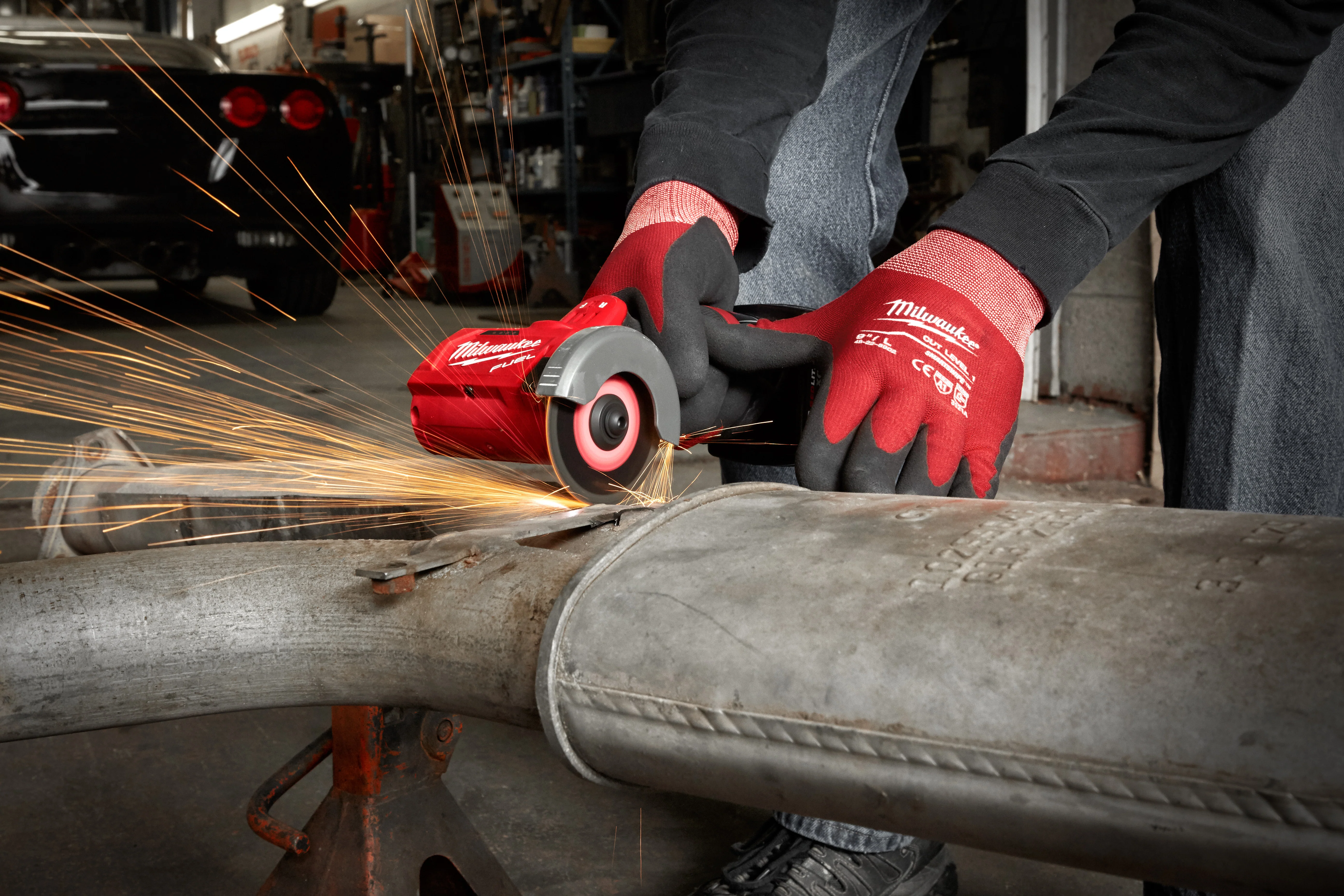 Milwaukee M12 FUEL Cordless 3" Compact Cut Off Tool  - Tool Only - Image 3