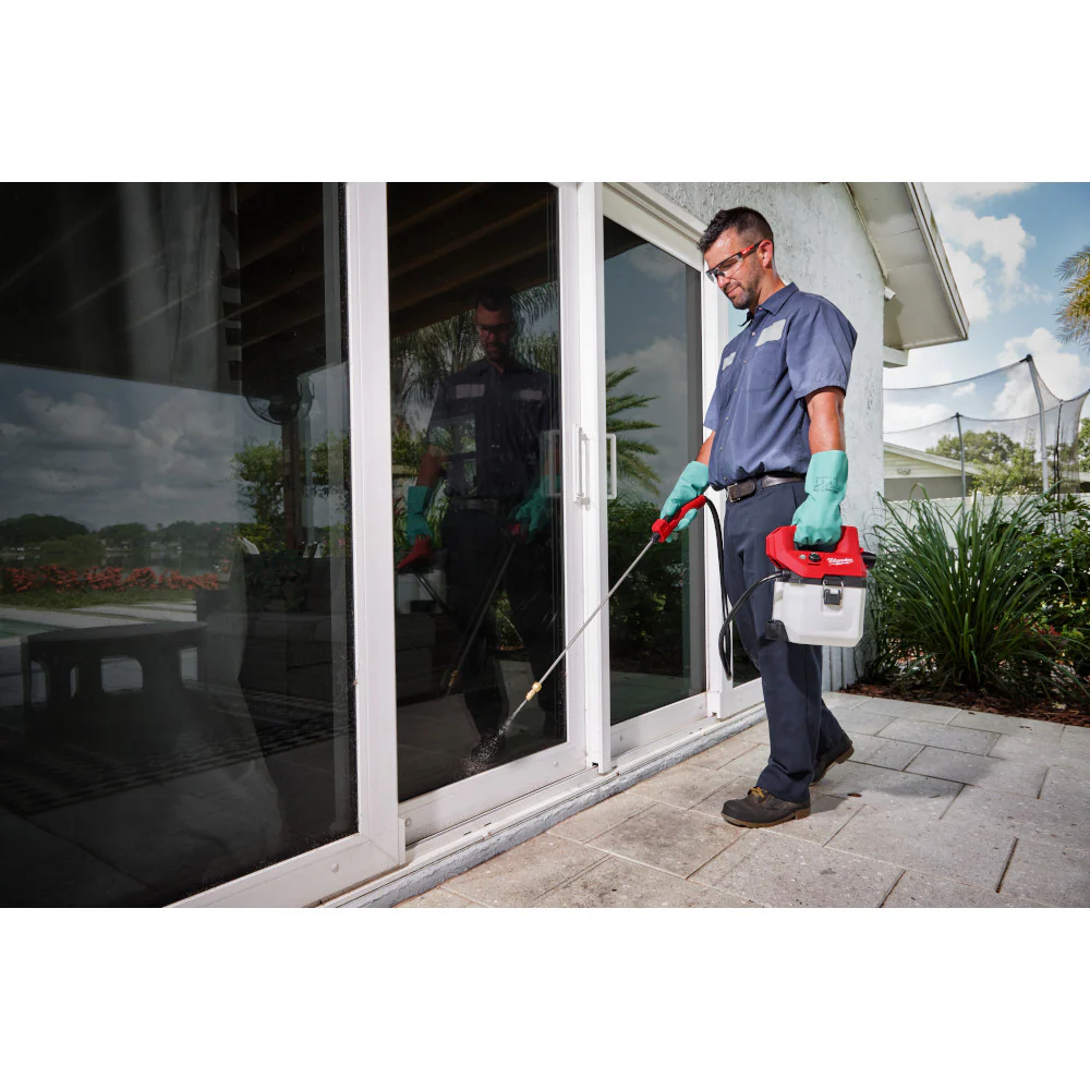 Milwaukee M12 Cordless 1 Gallon Handheld Sprayer Kit - Image 8