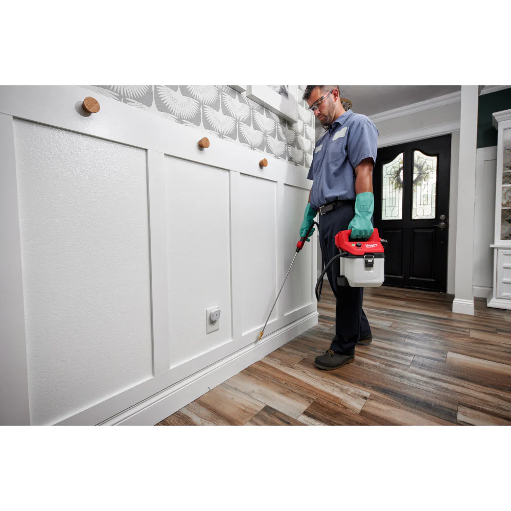 Milwaukee M12 Cordless 1 Gallon Handheld Sprayer Kit - Image 9