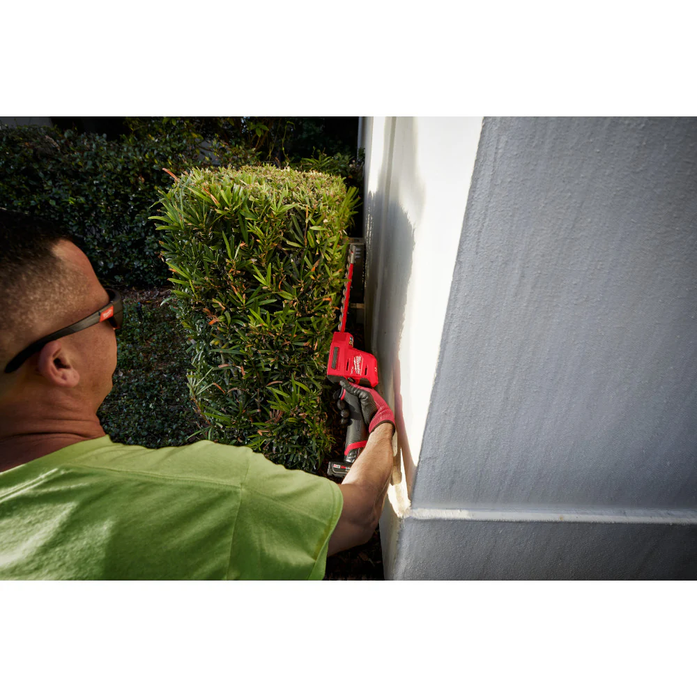 Milwaukee M12 FUEL 8" Hedge Trimmer - Tool Only - Image 10