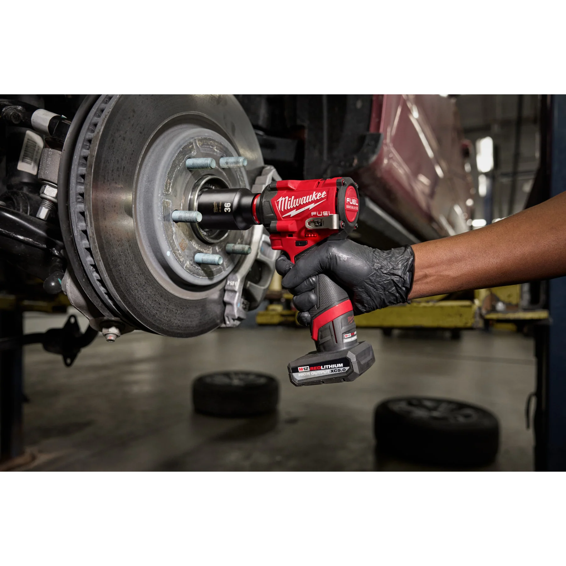 Milwaukee M12 FUEL™ Stubby 3/8" Impact Wrench 1 Battery Kit - Image 8