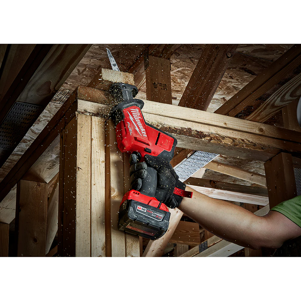 Milwaukee M18 FUEL Cordless HACKZALL Reciprocating Saw Kit - Image 11