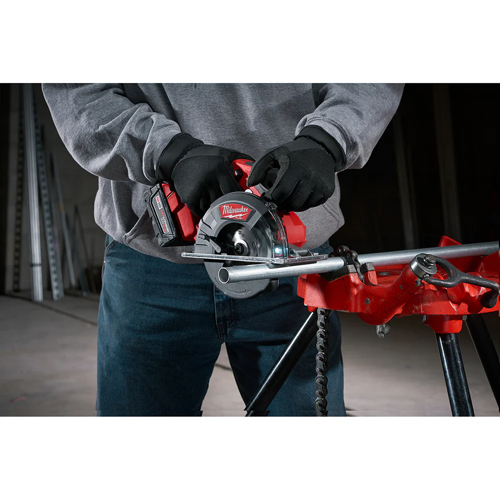 Milwaukee M18 FUEL™ 5-3/8" Metal Circular Saw - Image 11