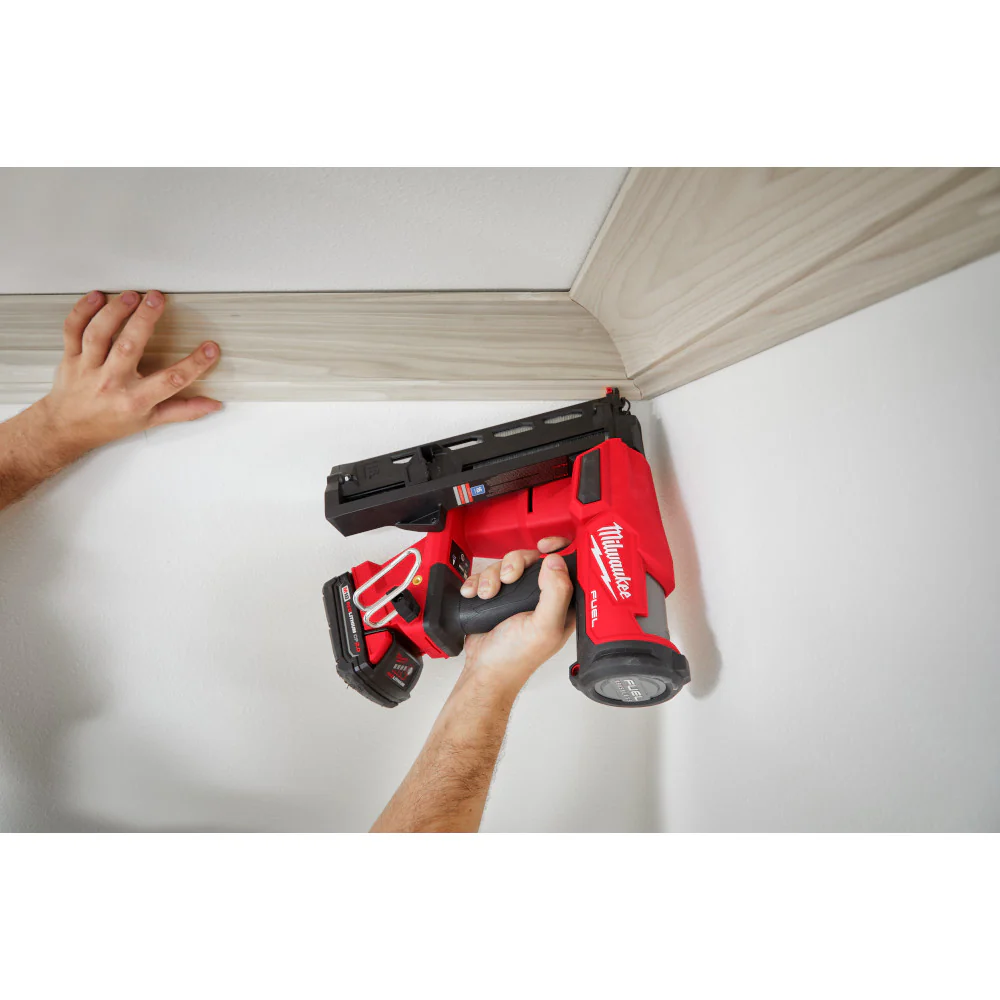 Milwaukee M18 FUEL 16 Gauge Angled Finish Nailer - Image 9