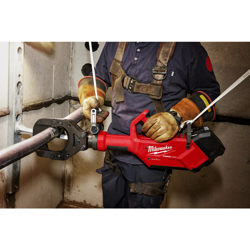 Milwaukee M18™ FORCE LOGIC™ 5" Underground Cable Cutter w/ Wireless Remote - Image 8