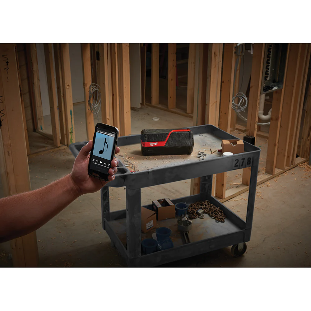 Milwaukee M18/M12 18 Volt/12 Volt Cordless Wireless Jobsite Speaker - Tool Only - Image 4