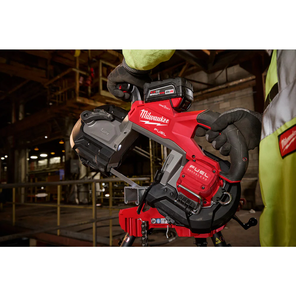 Milwaukee M18 FUEL™ Dual Trigger Deep Cut Band Saw Kit - Image 12