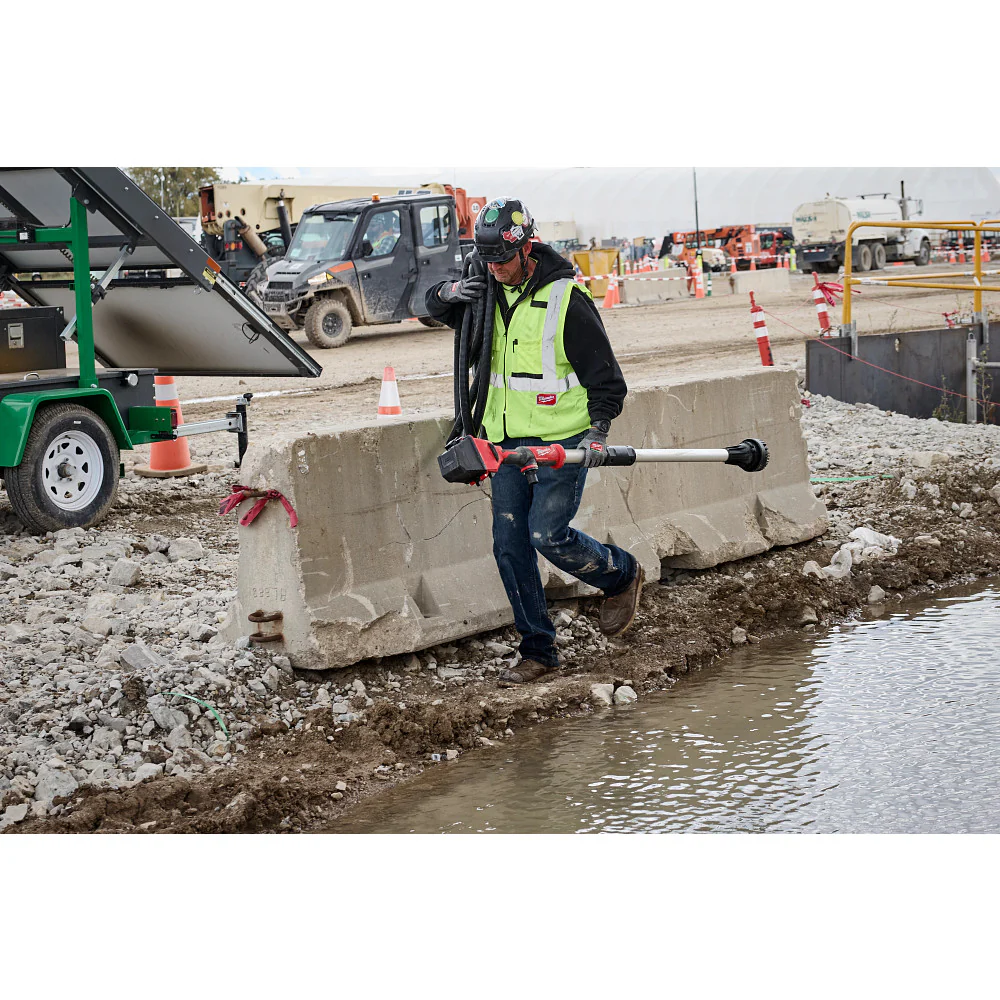 Milwaukee M18 Brushless Stick Transfer Pump - Image 11