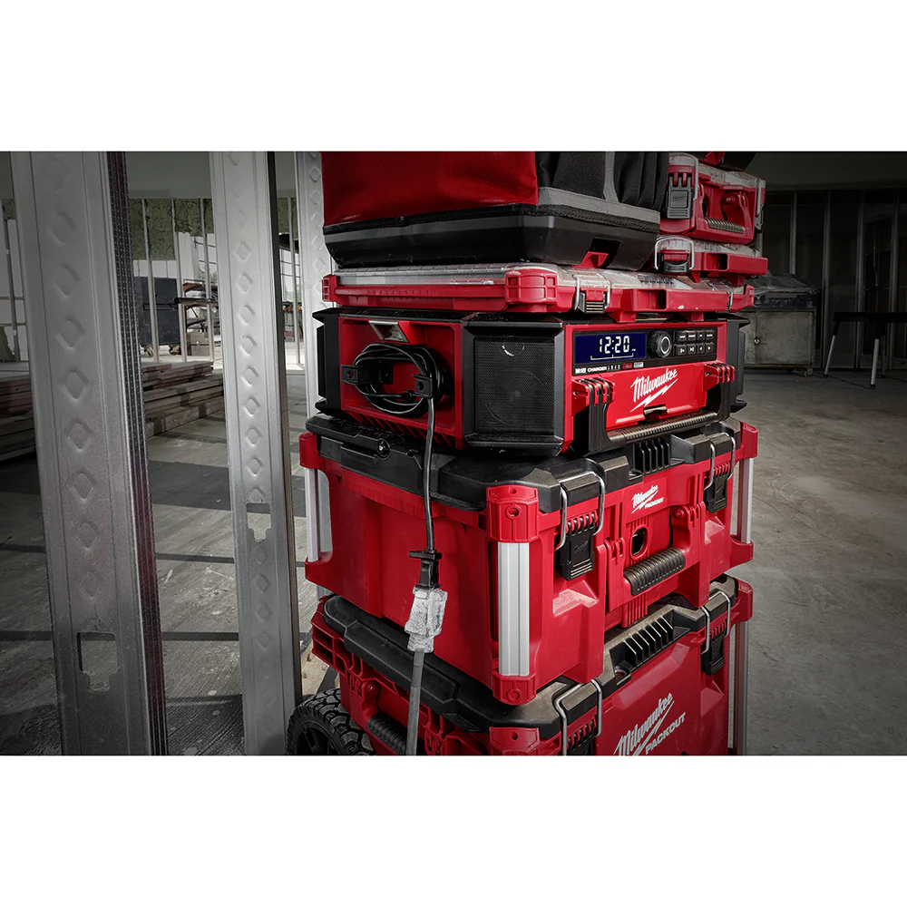 Milwaukee M18 Cordless PACKOUT Radio + Charger - Tool Only - Image 7