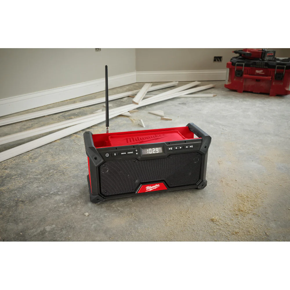 Milwaukee M18™ Bluetooth® Jobsite Radio - Image 10