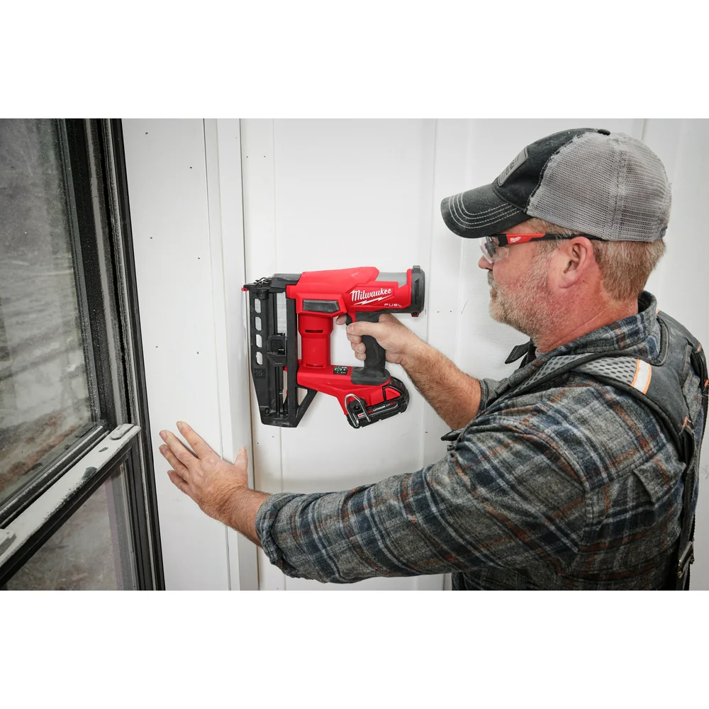 Milwaukee M18 FUEL™ 16 Gauge Straight Finish Nailer - Tool Only - Image 10
