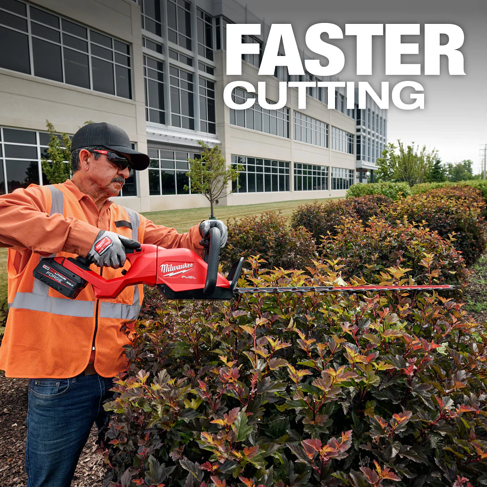 Milwaukee M18 FUEL 30" Cordless Hedge Trimmer - Tool Only - Image 7