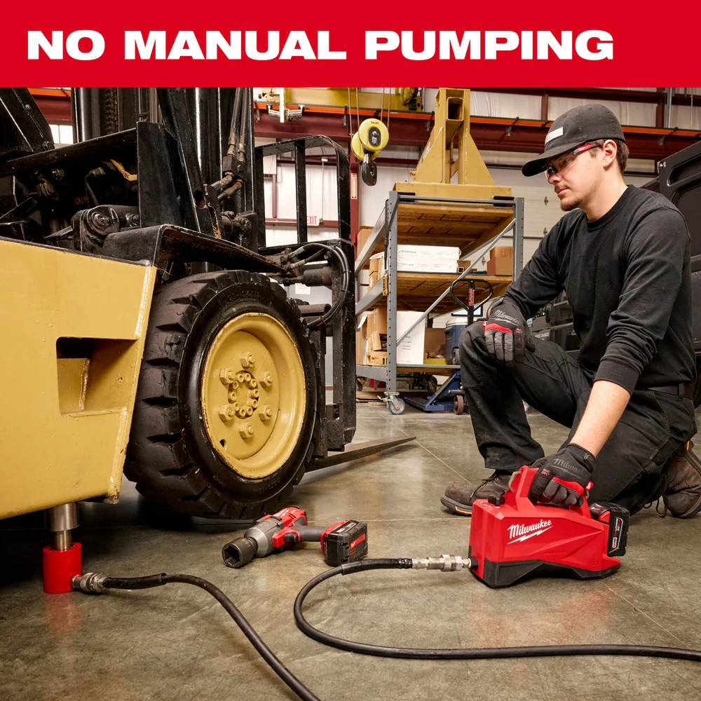 Milwaukee M18™ 60" 3 10,000psi Brushless Single Acting Hydraulic Pump - Image 4