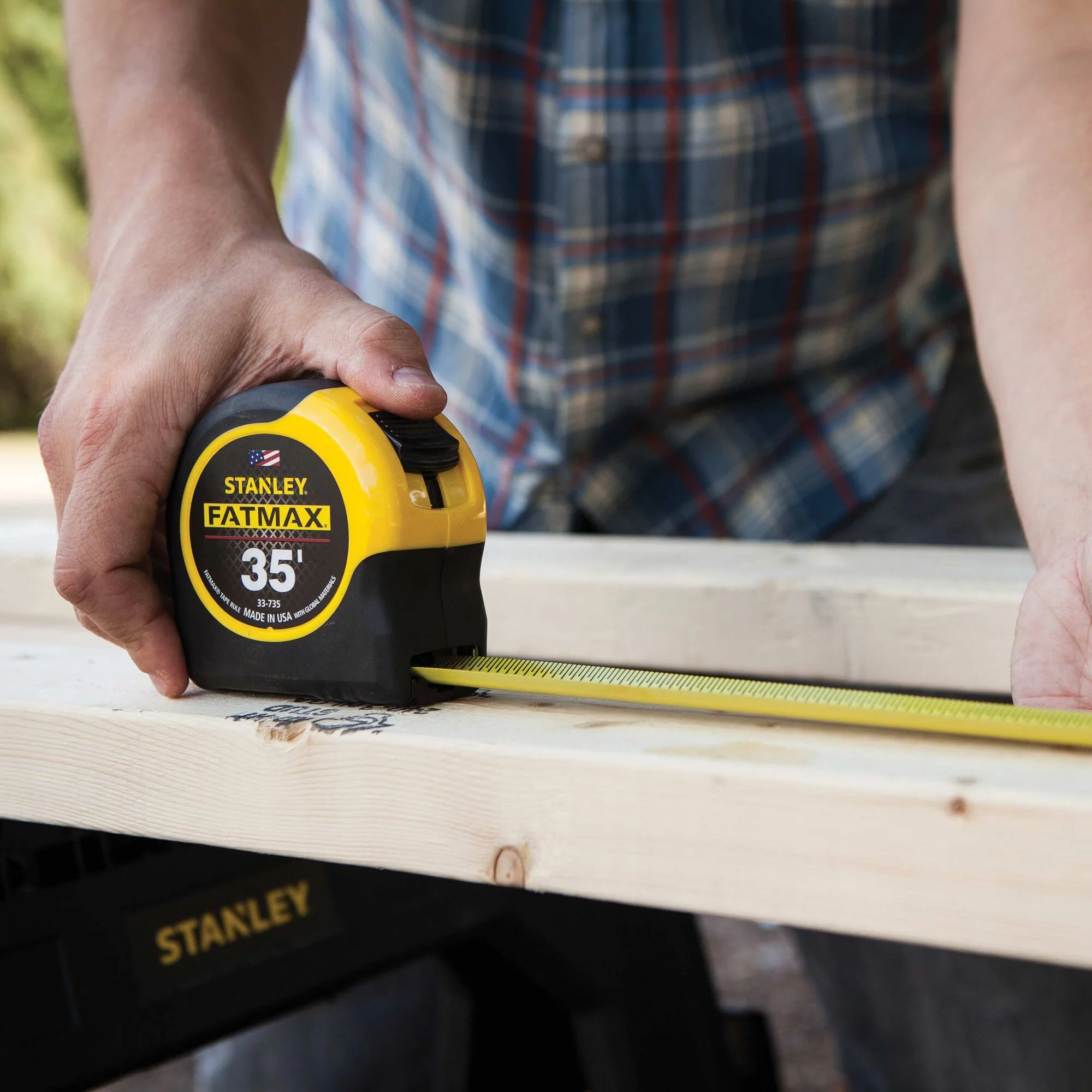 Stanley FatMax 35ft Classic Tape Measure - Image 4