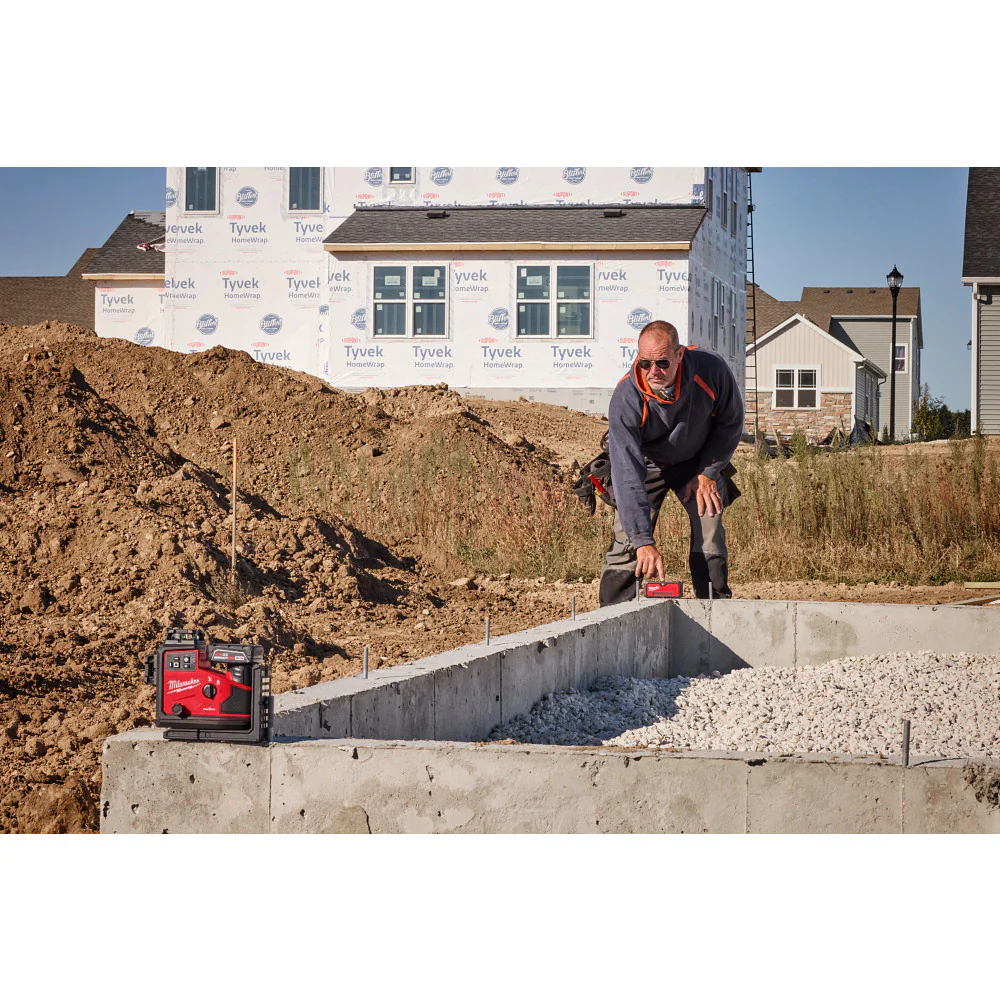 Milwaukee M12™ Green 360° 3-Plane Laser w/Automatic Alignment & Receiver - Image 12