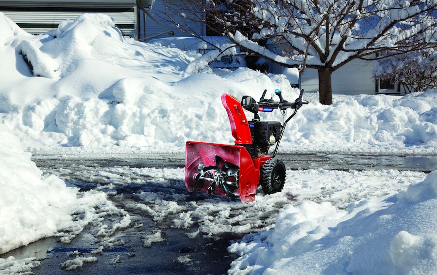 Toro Power Max 24" 824 OE Two Stage Snow Thrower - Image 9