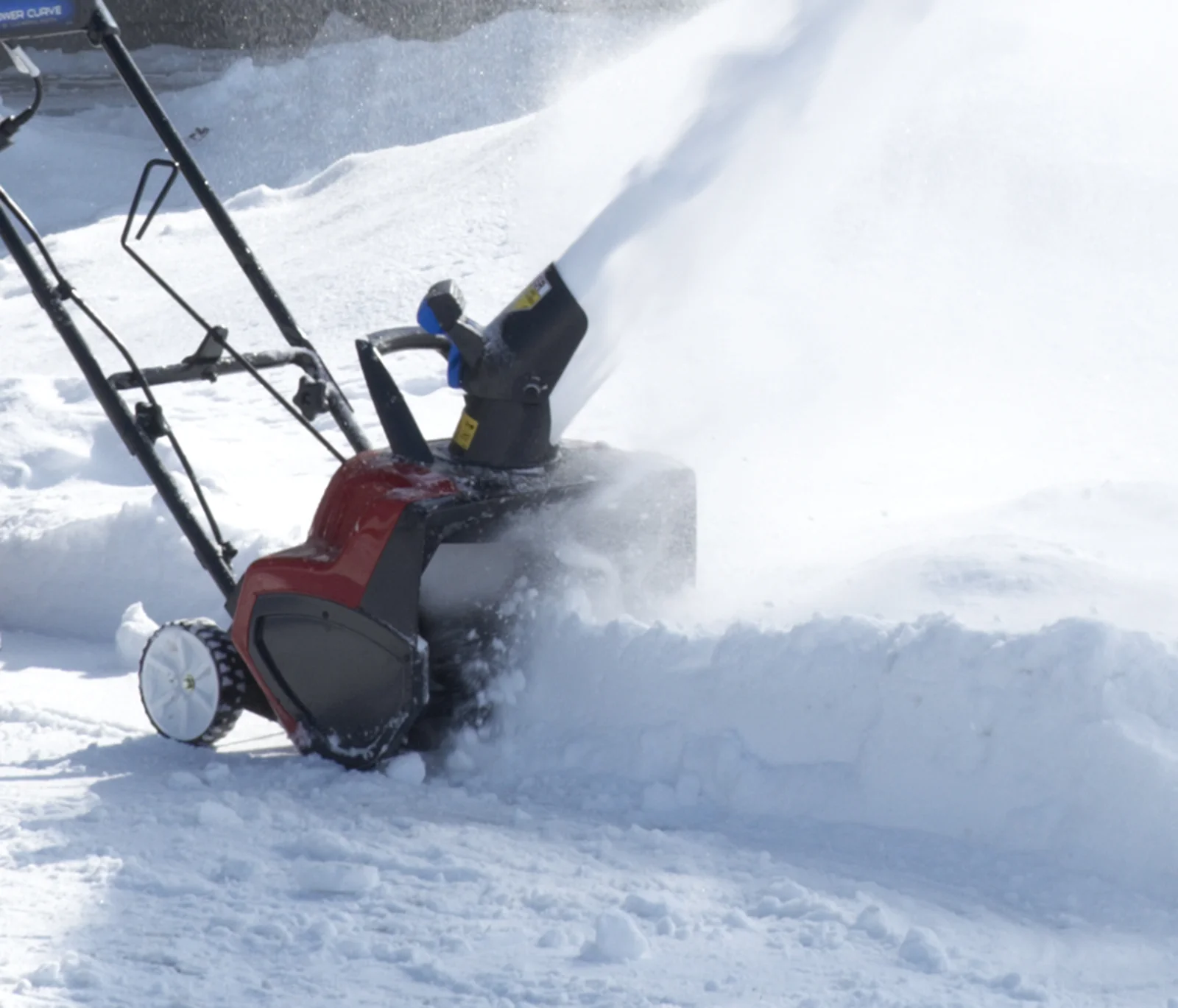 Toro 18" Power CurveĀ® 15A Electric Snow Thrower - Image 6