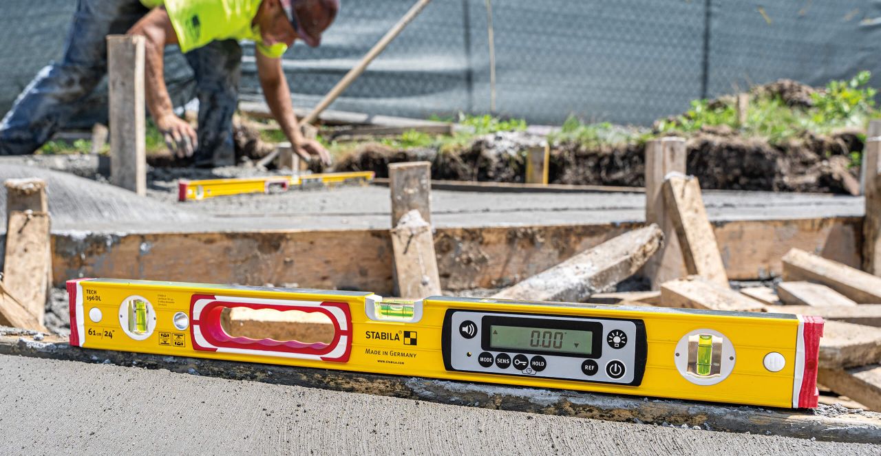 Stabila TECH 196DL IP67 Digital Spirit Level w/ Case - 48" - Image 5