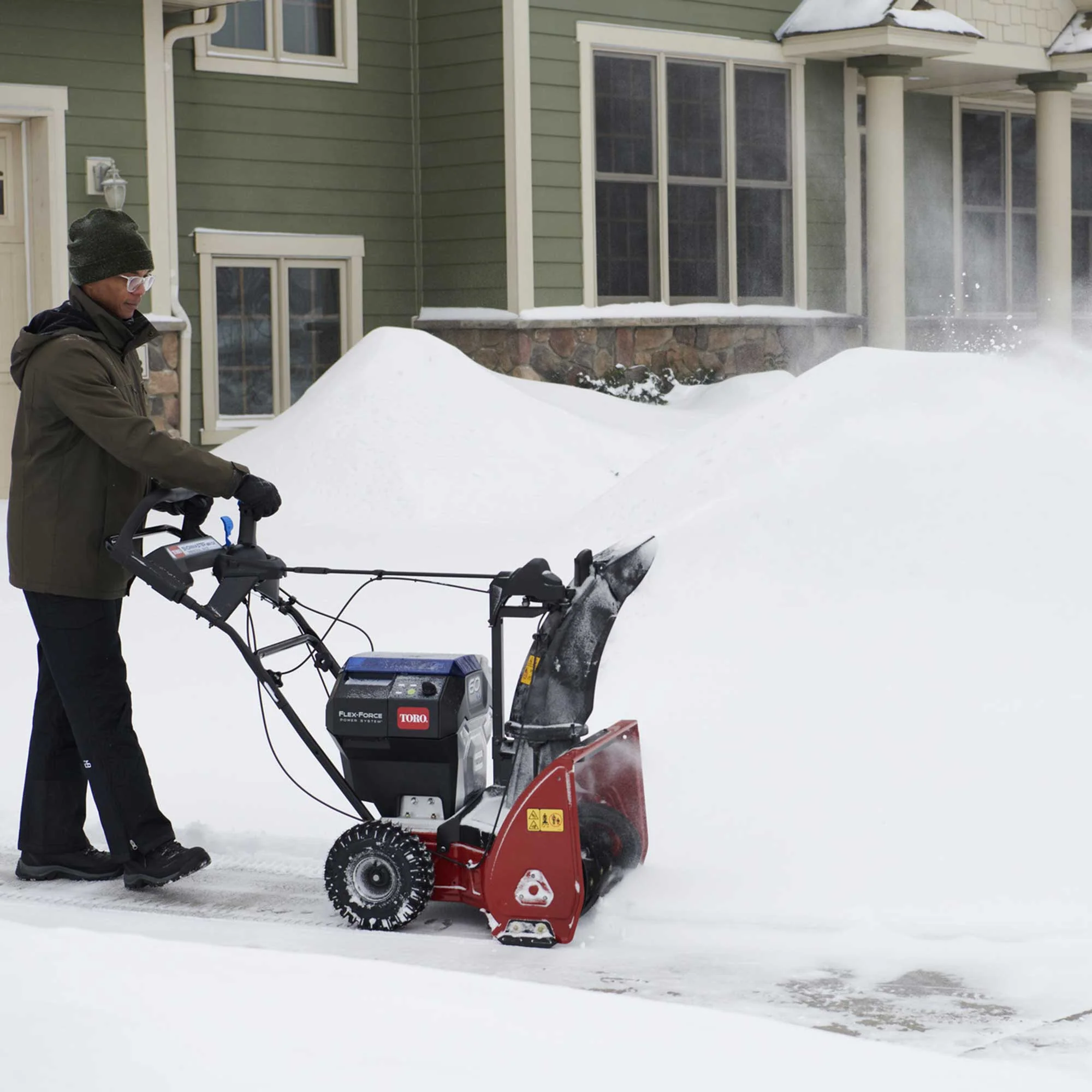 Toro 60V SnowMaster® 24" Cordless Snow Blower w/ 10Ah Battery & Charger - Image 7
