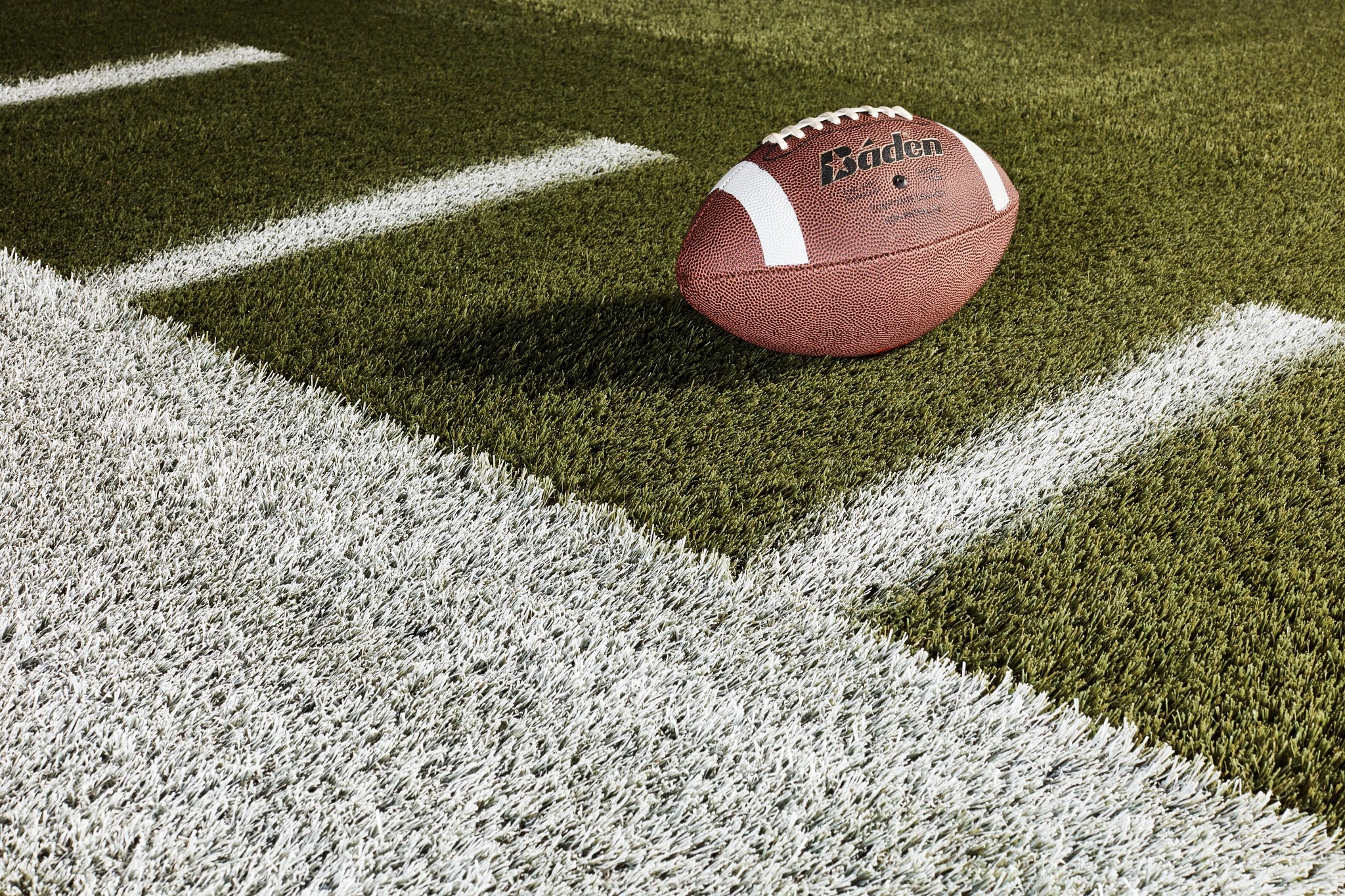 Krylon Line-Up Water-Based Athletic Striping Paint - Athletic White 510g - Image 2