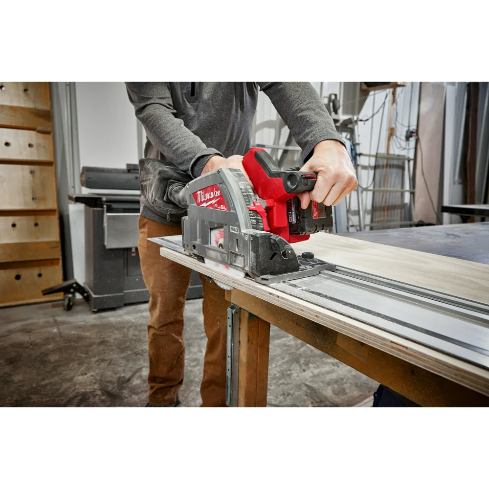 Milwaukee 31" Track Saw Guide Rail - Image 3