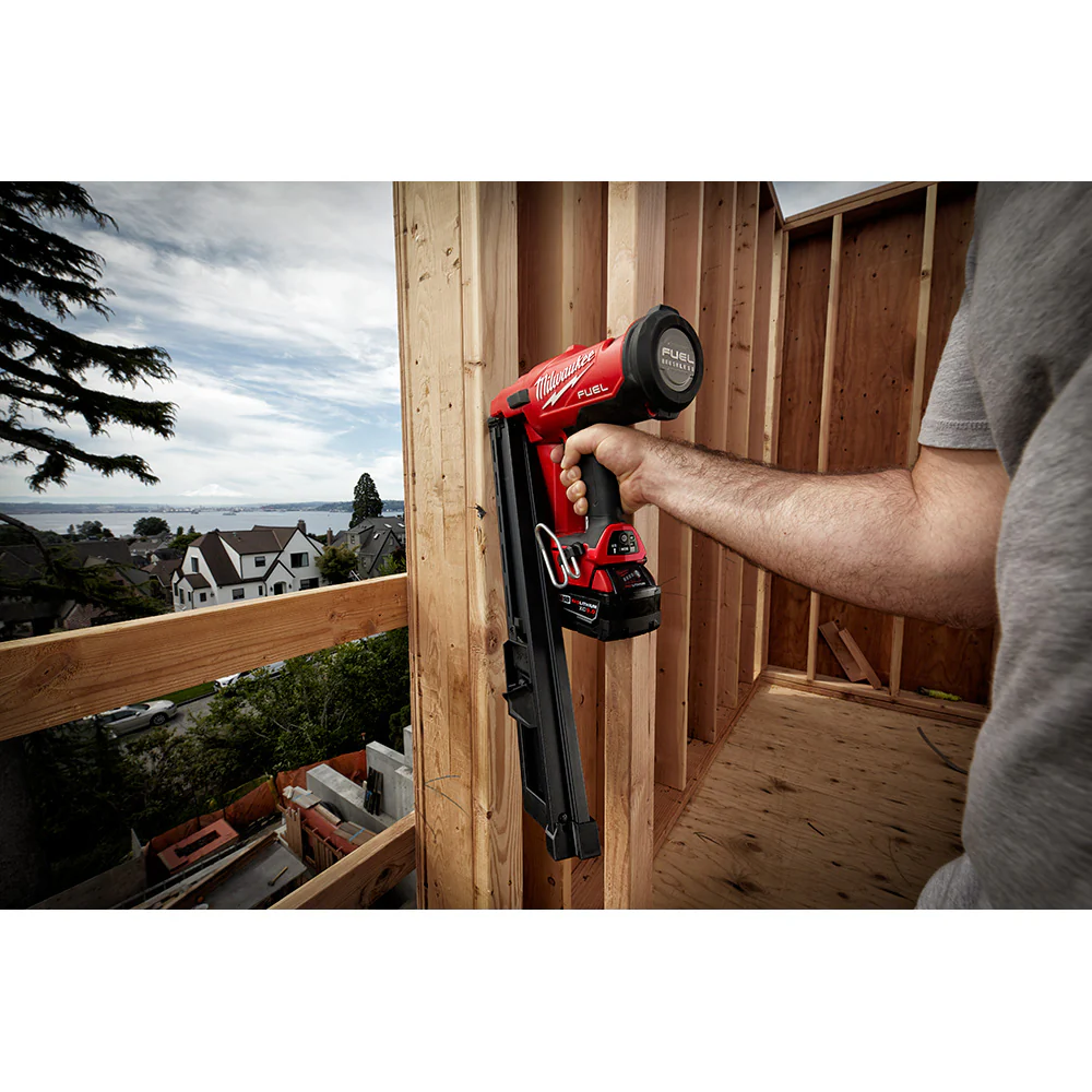 Milwaukee M18 FUEL 30 Degree Framing Nailer Extended Capacity Magazine - Image 7