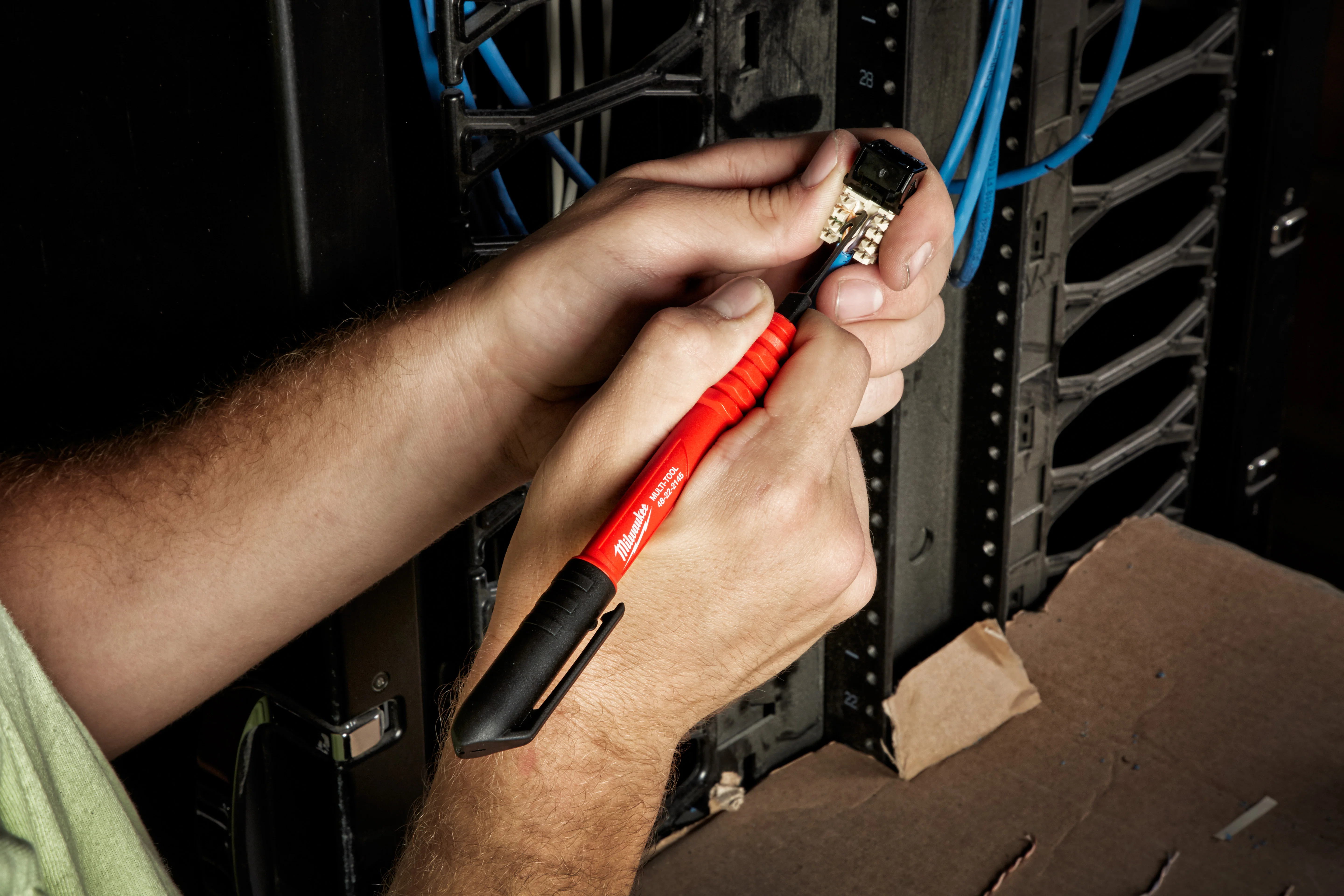 Milwaukee 4-in-1 Multi Pick - Image 5