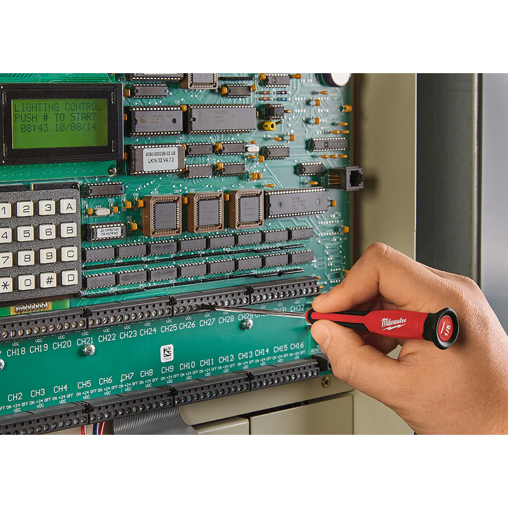 Milwaukee Precision Screwdriver Set - 8 Piece - Image 4